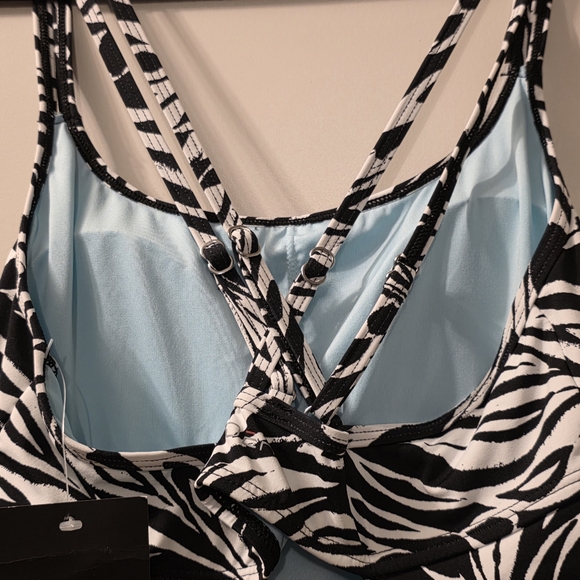 NWT Womens Spyder One Piece Swimsuit - Picture 6 of 6